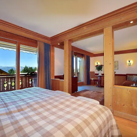 Hotel Royalp &
