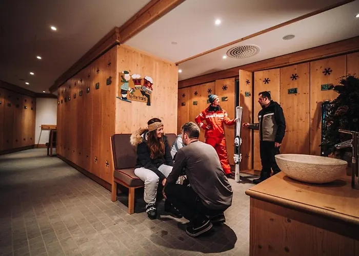 Отель Royalp & Вилларс-Сур-Оллон