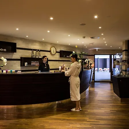 Royalp Hôtel&spa Hotel 5*